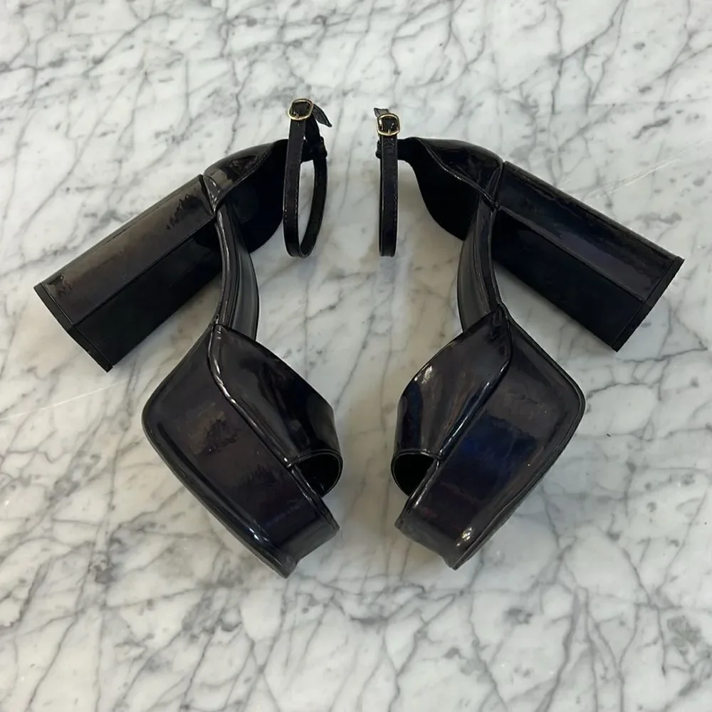 Women’s Platform Heels~Black Patent Leather Size 8 Mundial